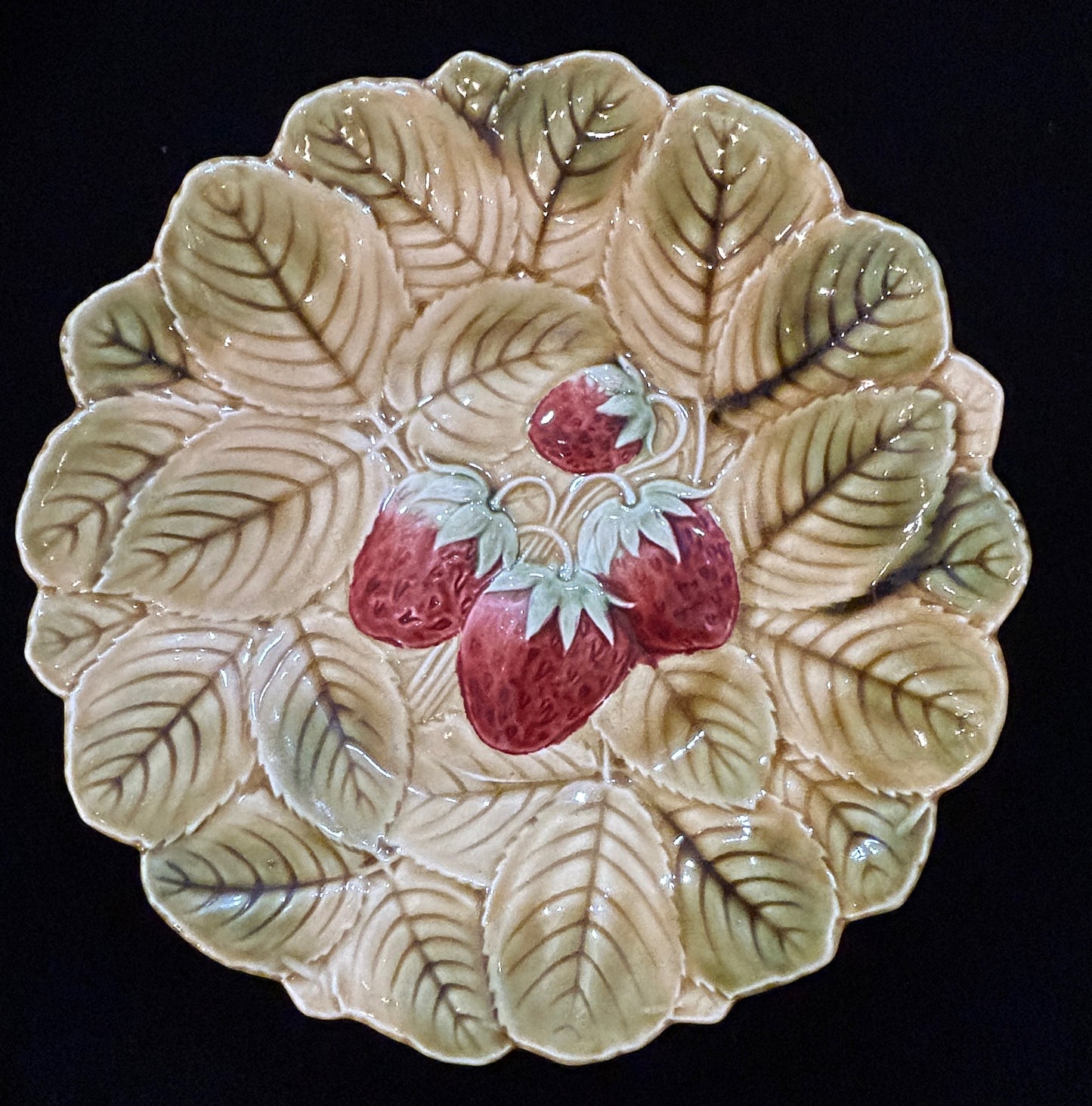 Majelica Strawberry Plate Set of 7