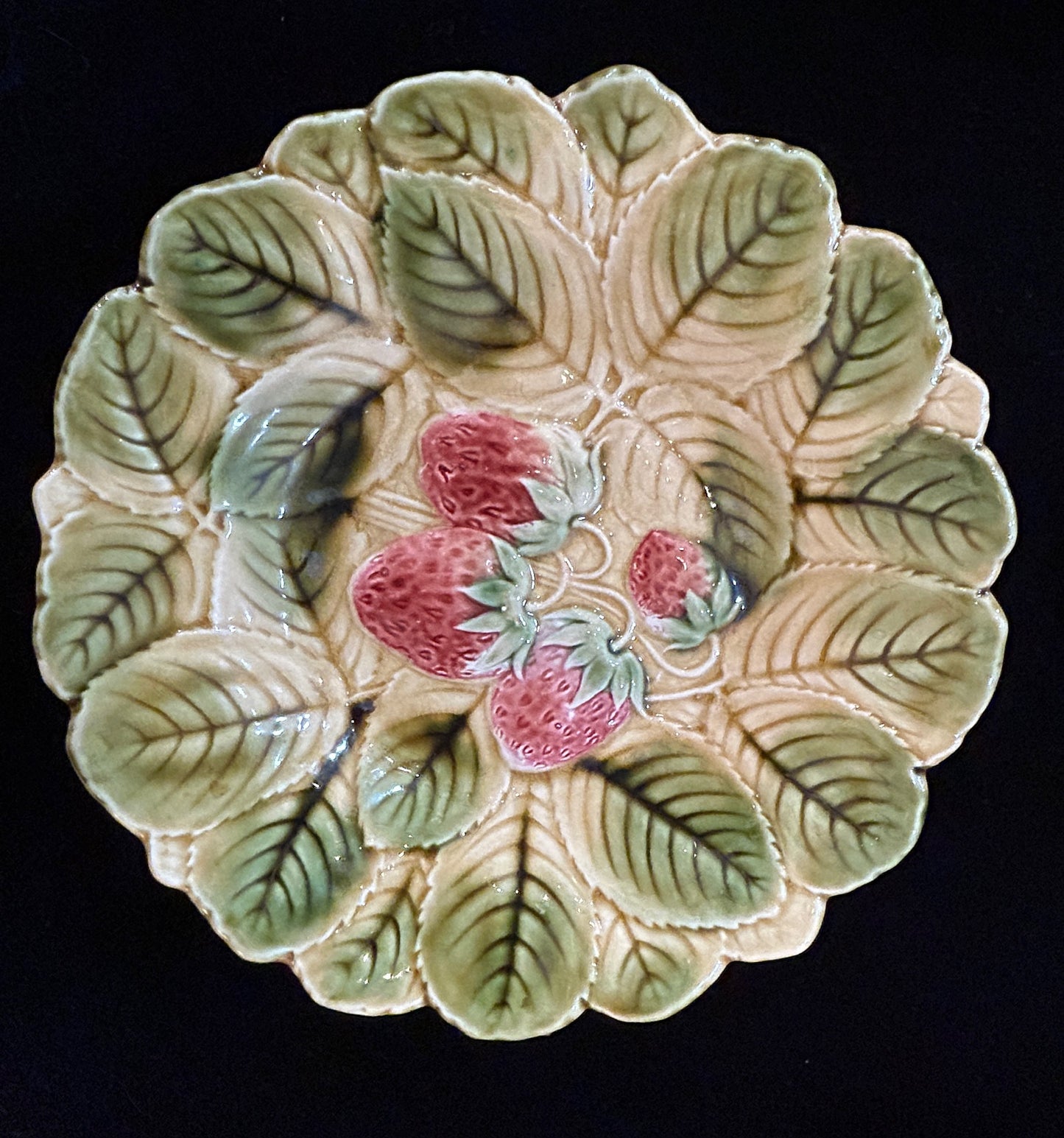 Majelica Strawberry Plate Set of 7