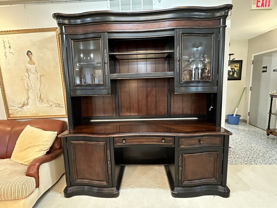 Large Executive Desk with Hutch