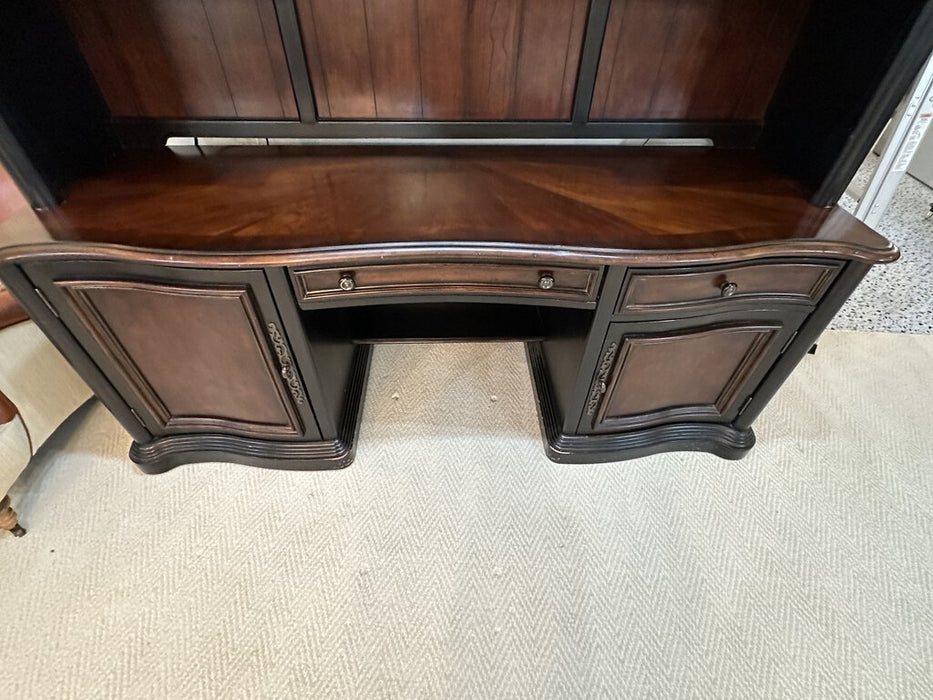 Large Executive Desk with Hutch